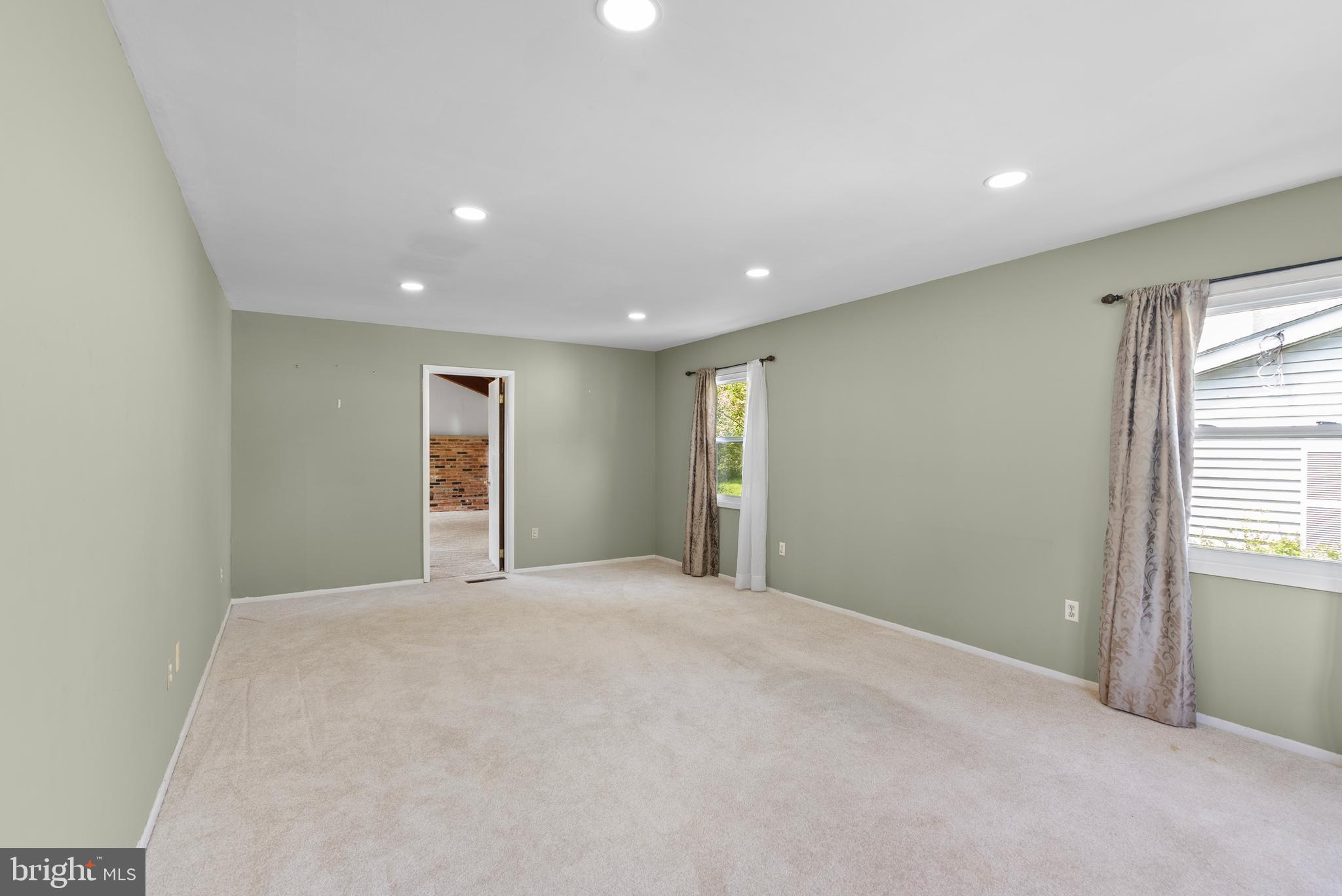 TULIP GROVE - Residential