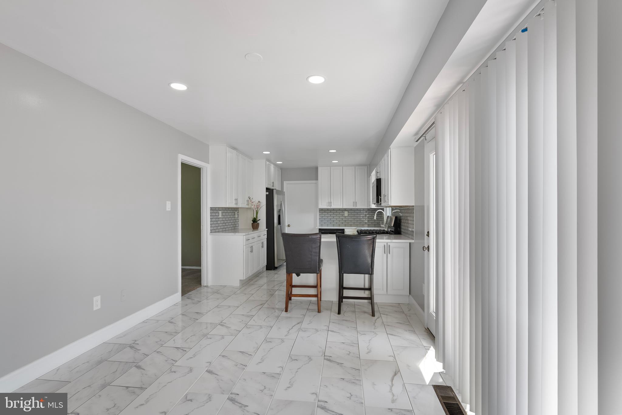 TULIP GROVE - Residential