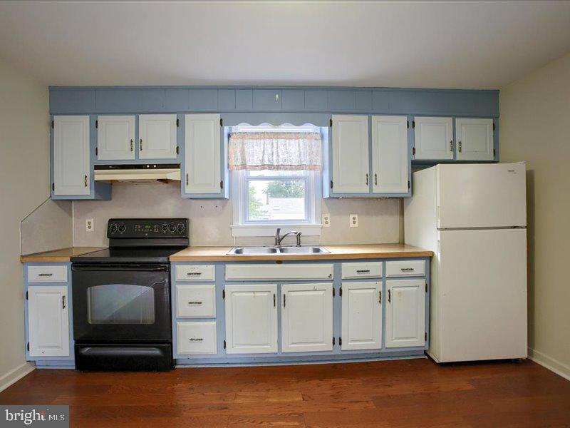 COLONIAL PARK GARDENS - Residential