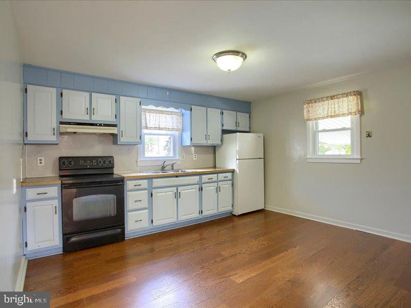 COLONIAL PARK GARDENS - Residential