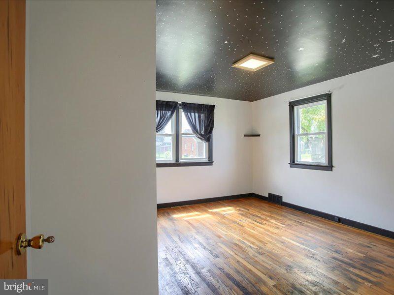 COLONIAL PARK GARDENS - Residential