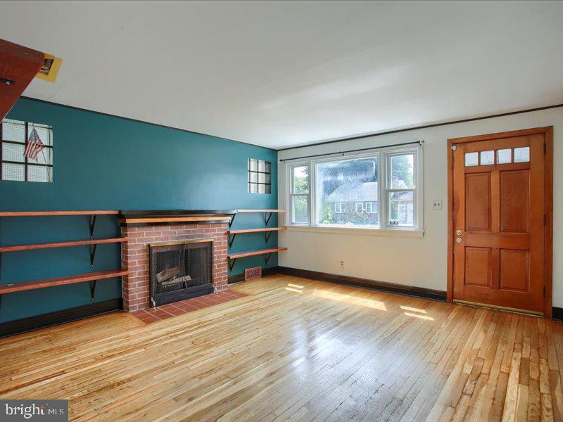 COLONIAL PARK GARDENS - Residential