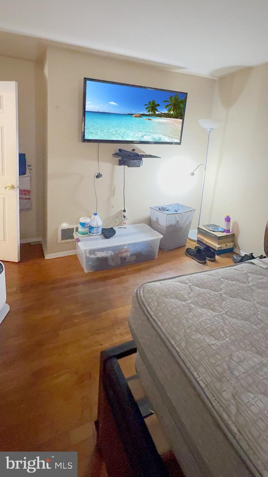 HOLLY SPRINGS - Residential