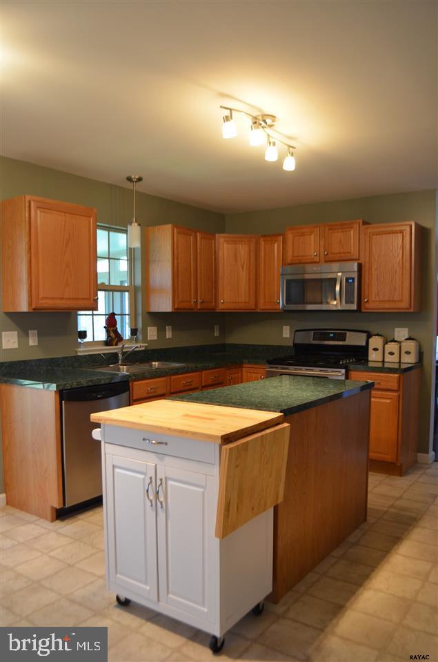 ASHLEY FARMS - Residential