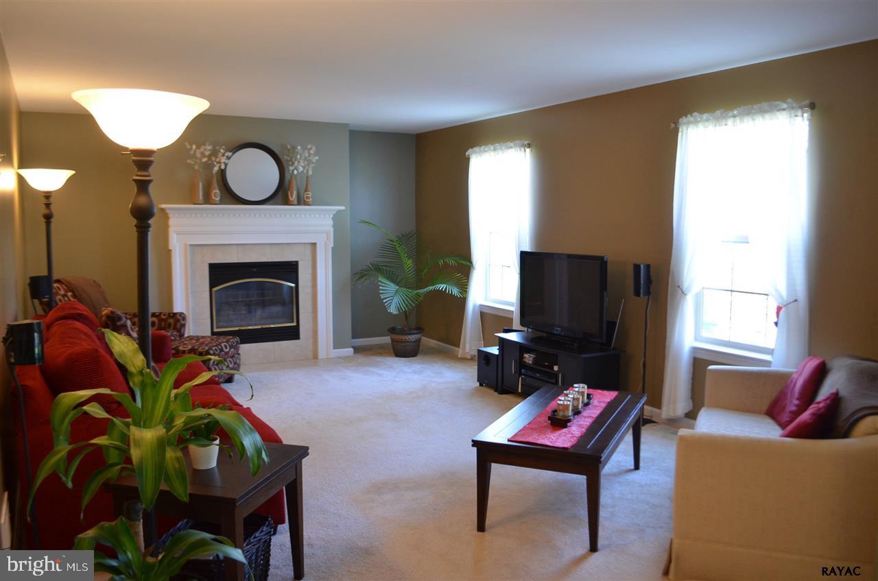 ASHLEY FARMS - Residential