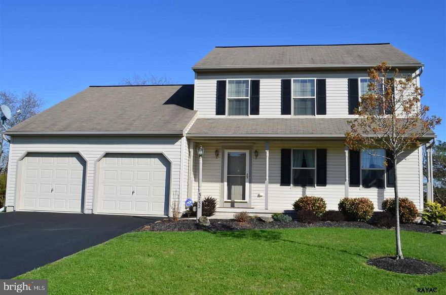 Immaculate Quality built home in move-in ready condition This Tastefully decorated 2 Story, amenities include: family room w/fireplace Sunroom Kitchen w/pantry & center island formal dining room spacious owner's suite w/walk-in closet & bath bright cheery home w/covered front porch Just Move-In