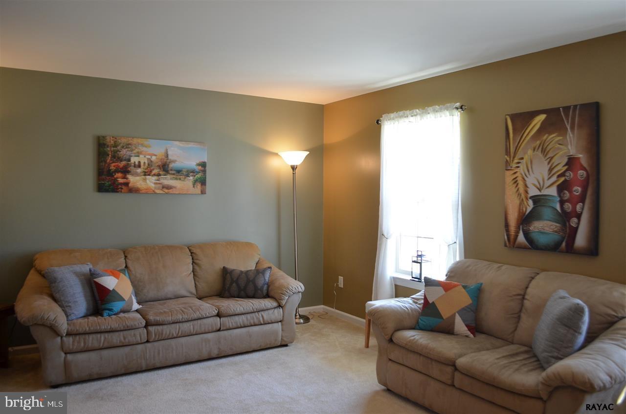 ASHLEY FARMS - Residential