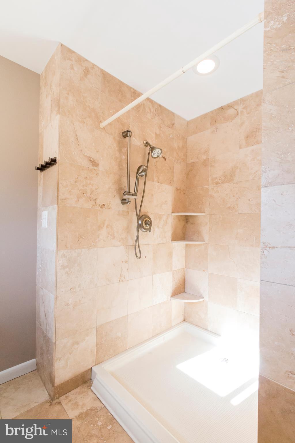 GOLDEN BEACH - Residential Lease