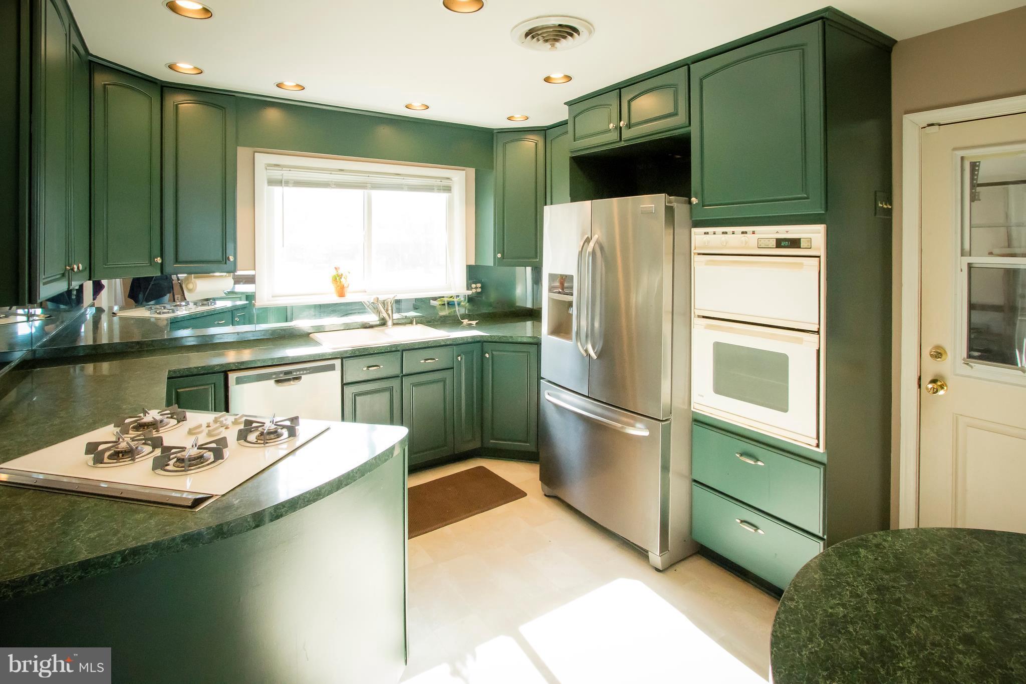 GOLDEN BEACH - Residential Lease