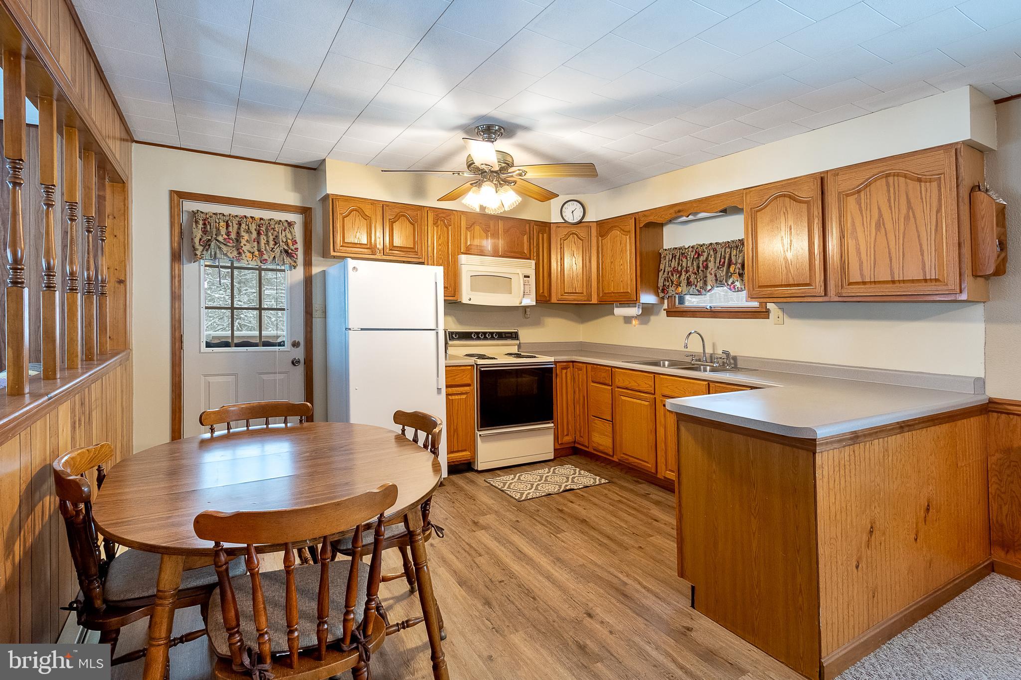 OAKLAND SANG RUN ROAD - Residential