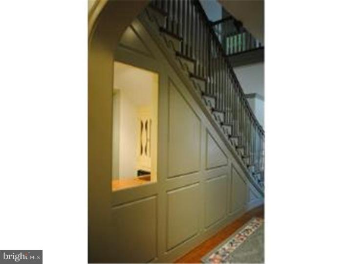 KENNETT SQ - Residential