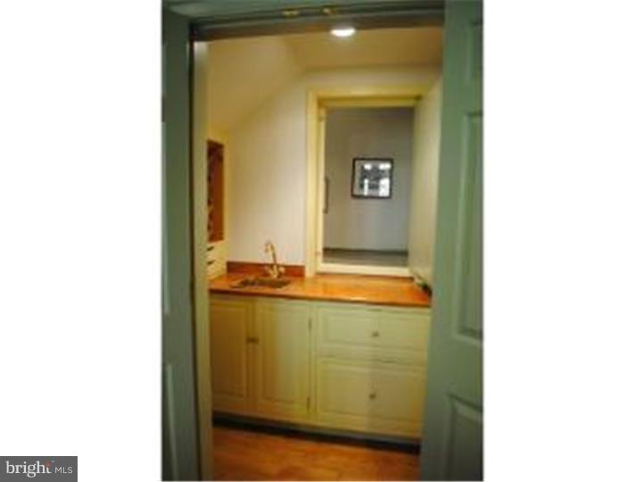 KENNETT SQ - Residential