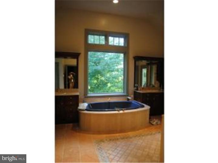 KENNETT SQ - Residential