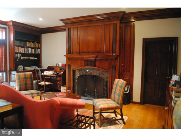 KENNETT SQ - Residential