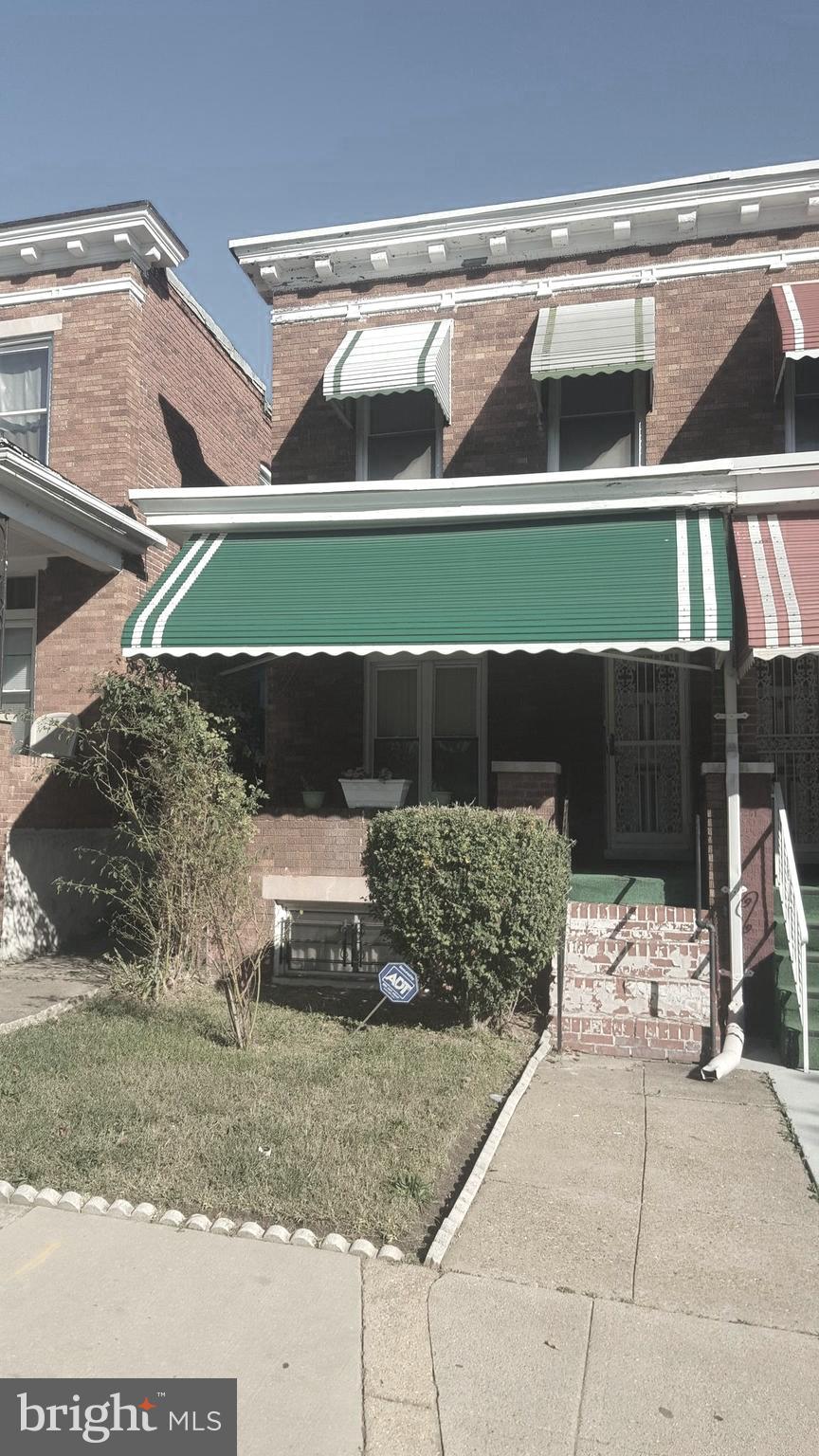 Great Home In Need Of TLC Close To Downtown Baltimore - Minutes from Marc Train Station. Must See!!!