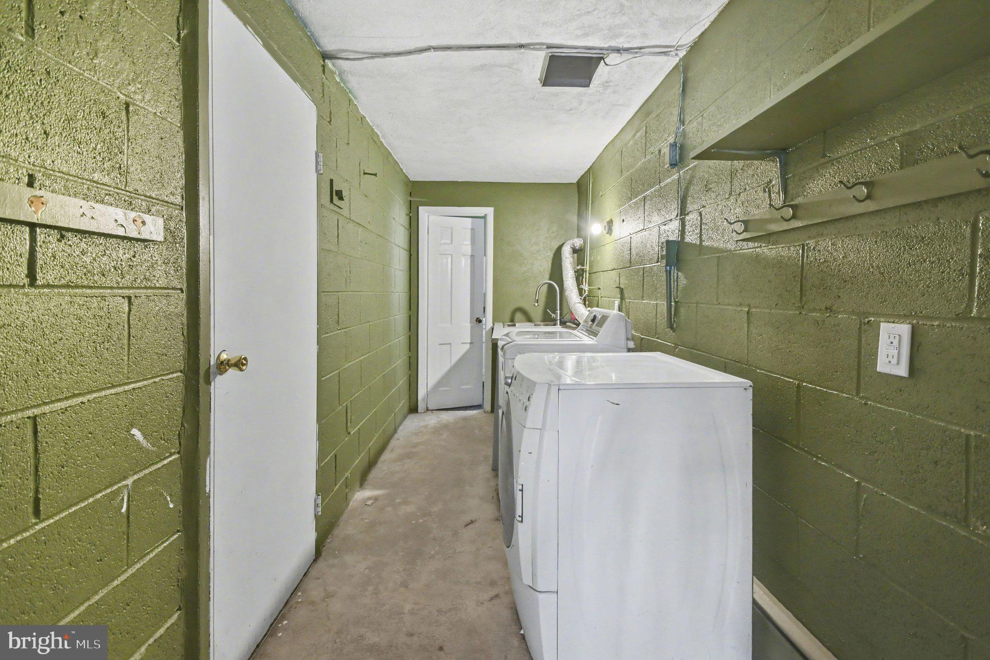 STRAFFORD VILLAGE - Residential