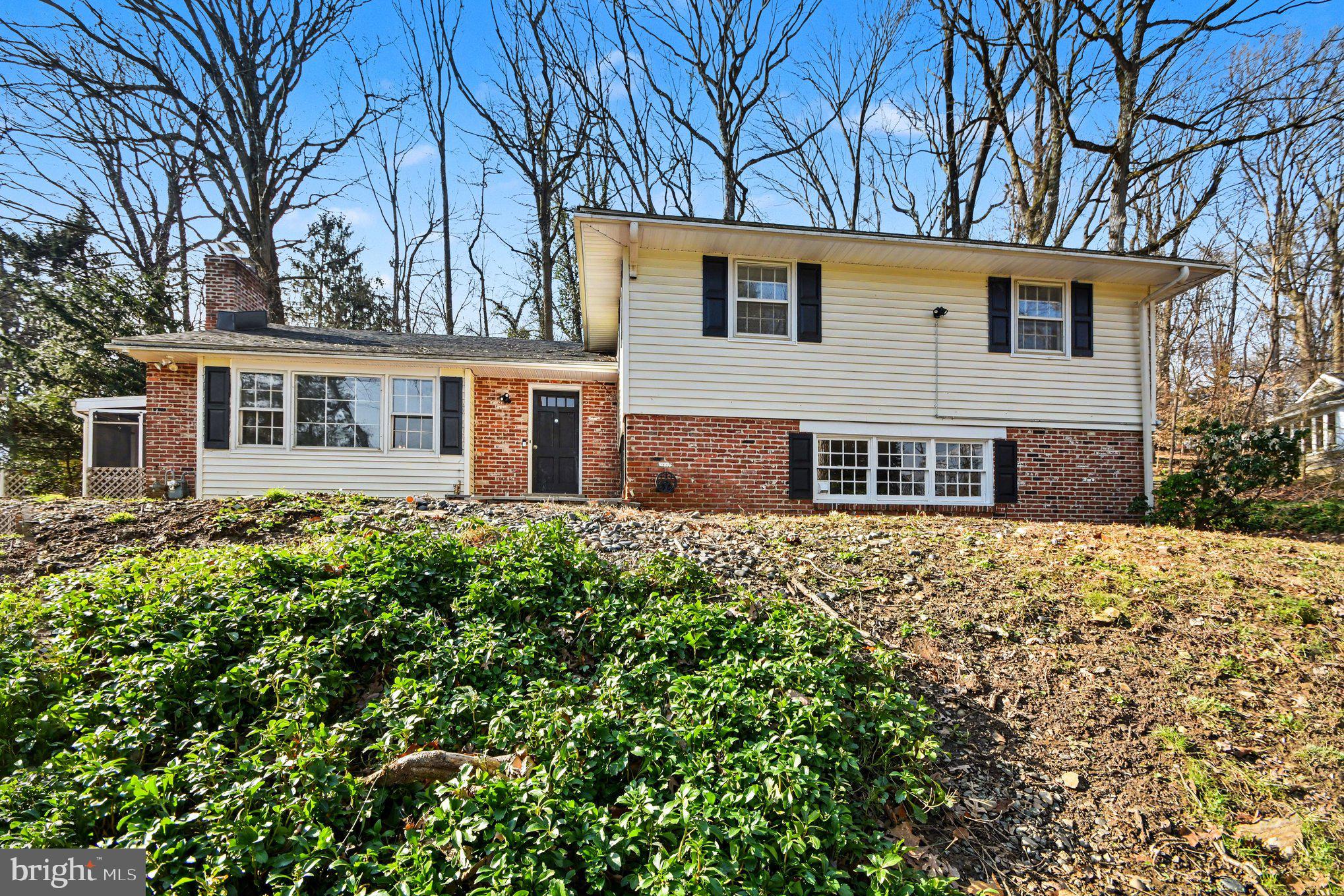 STRAFFORD VILLAGE - Residential