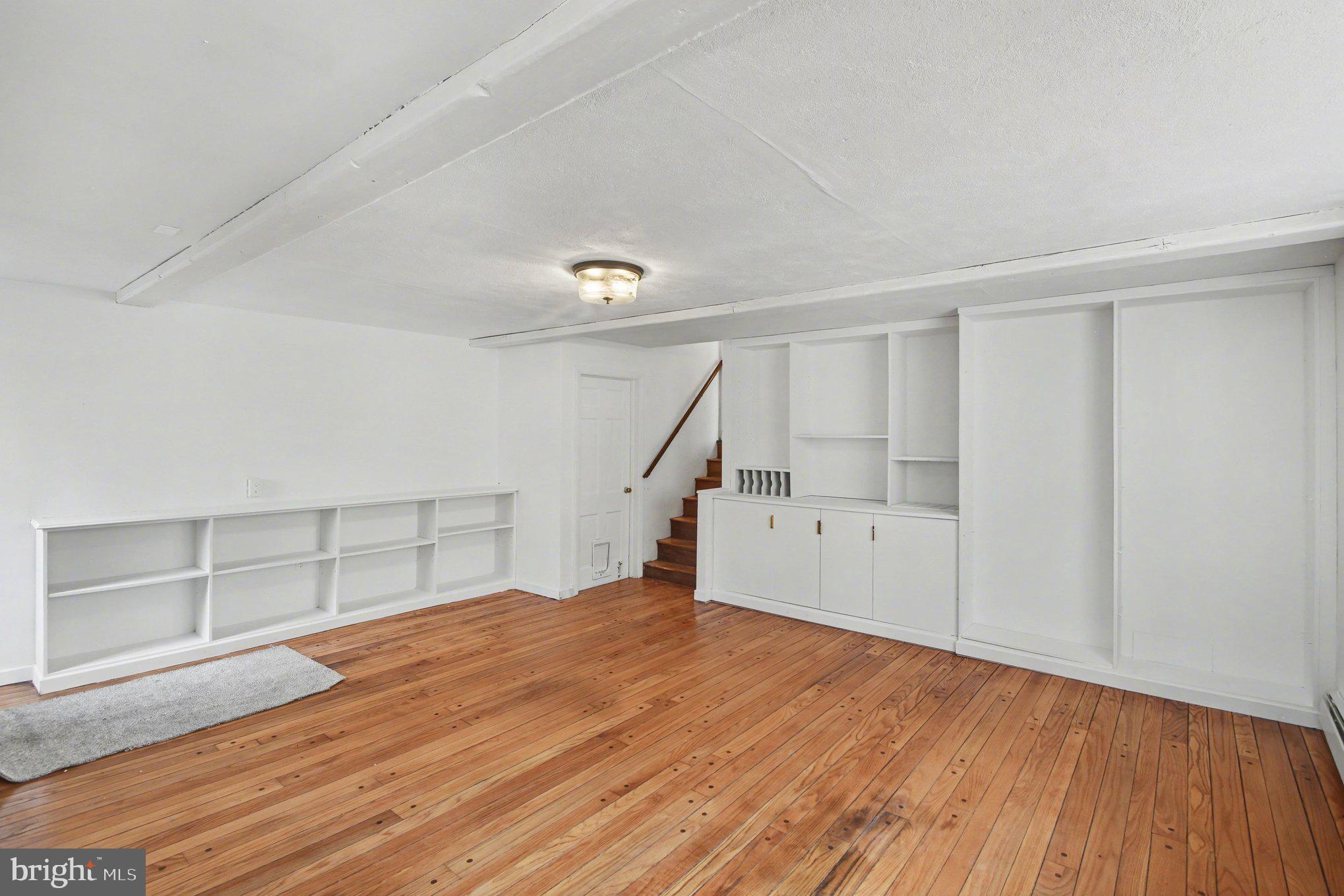 STRAFFORD VILLAGE - Residential