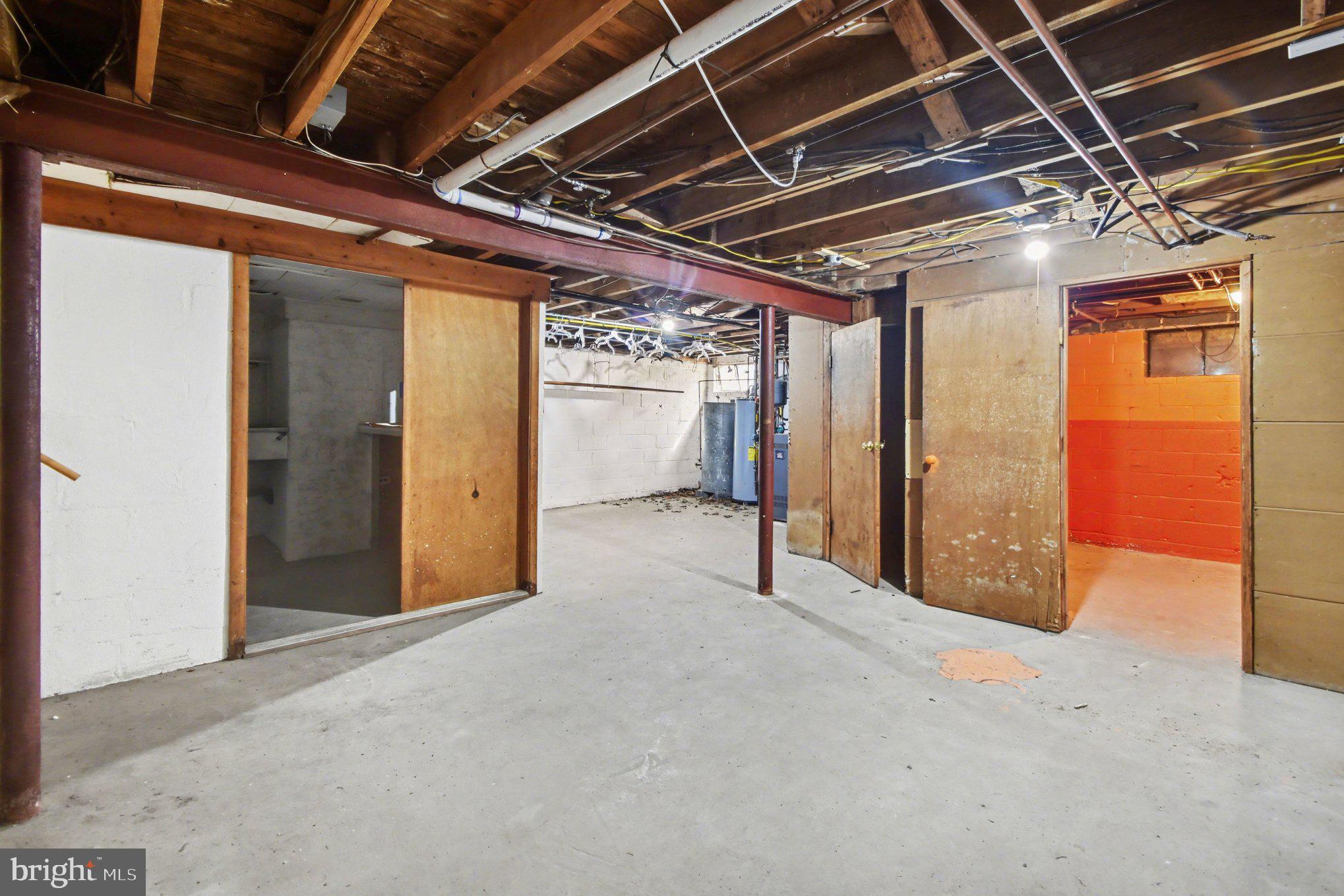 STRAFFORD VILLAGE - Residential