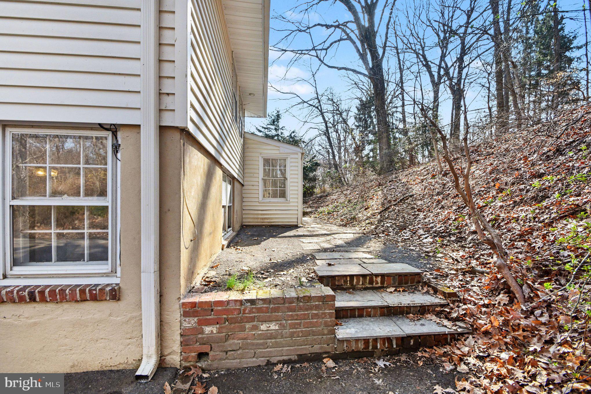 STRAFFORD VILLAGE - Residential