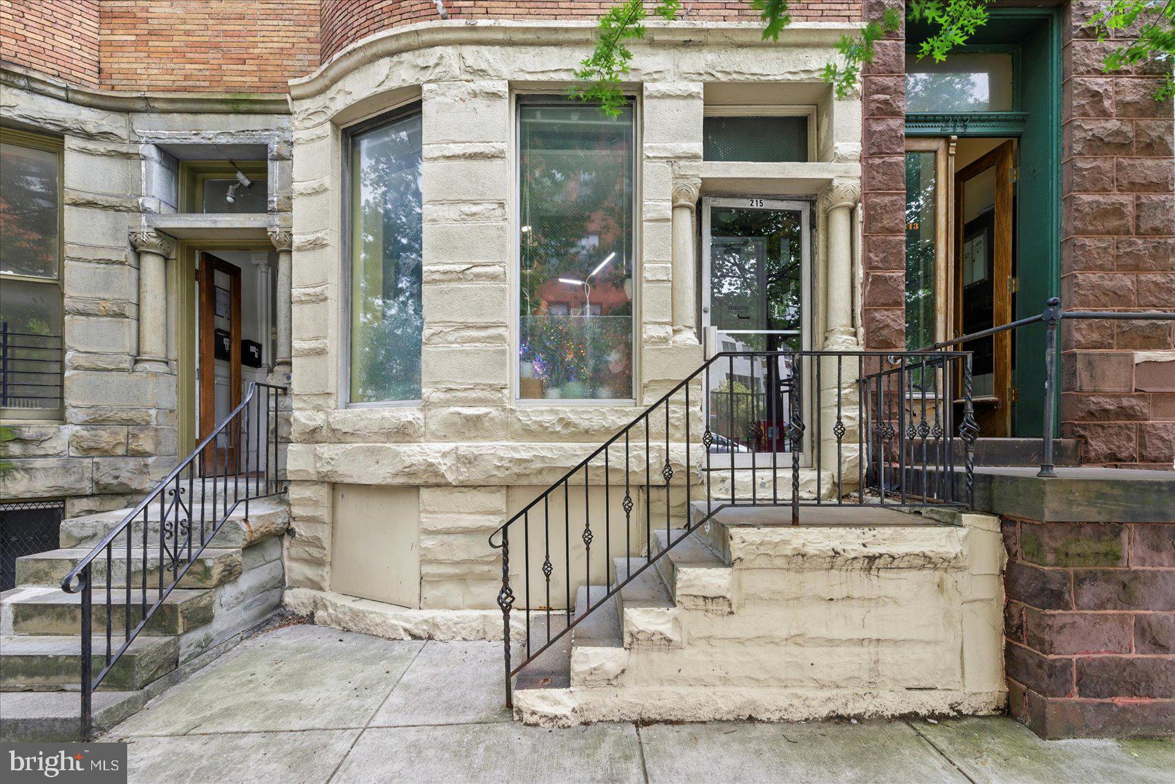 215 E PRESTON STREET