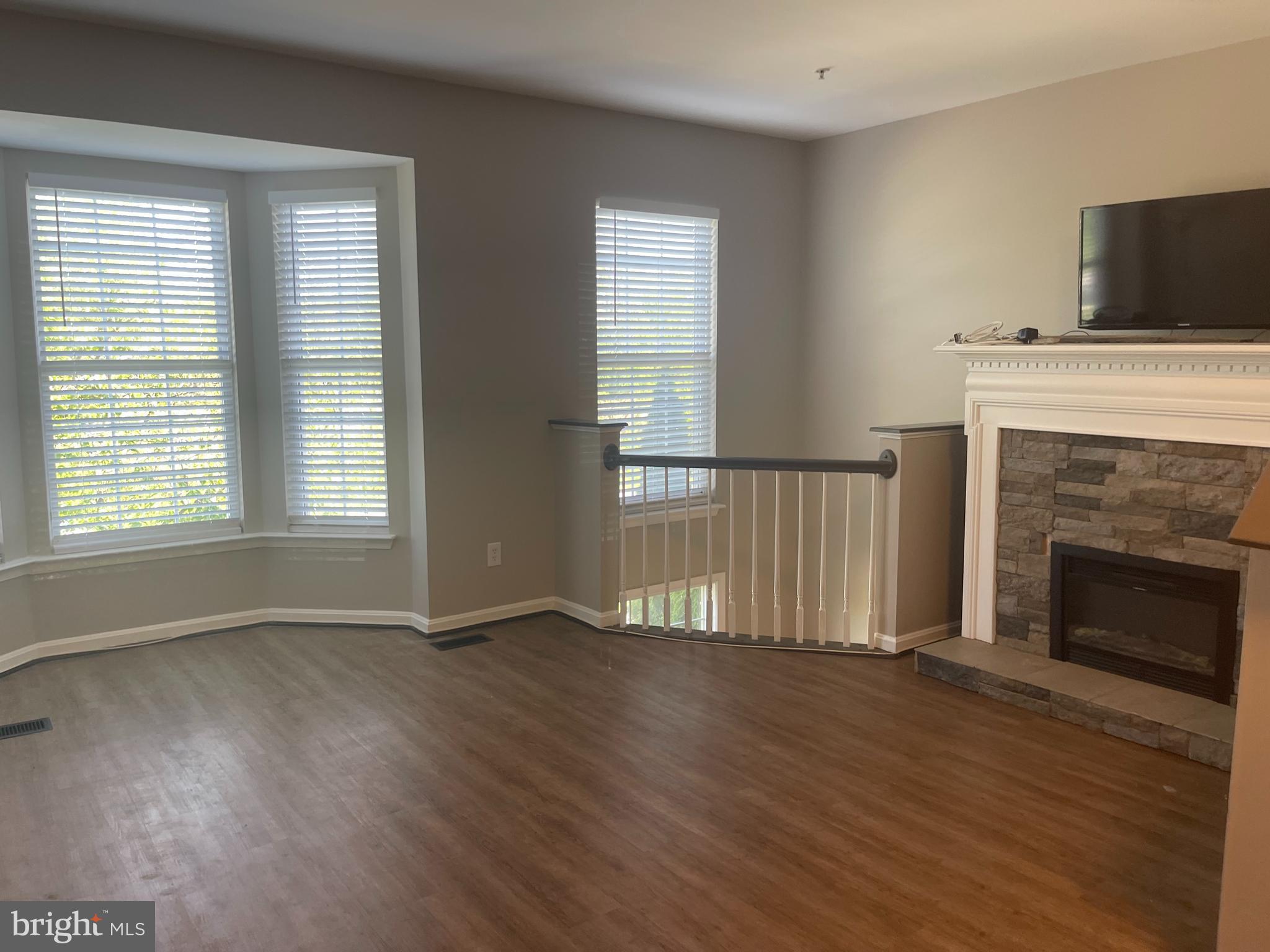 CARROLLWOOD MANOR - Residential Lease