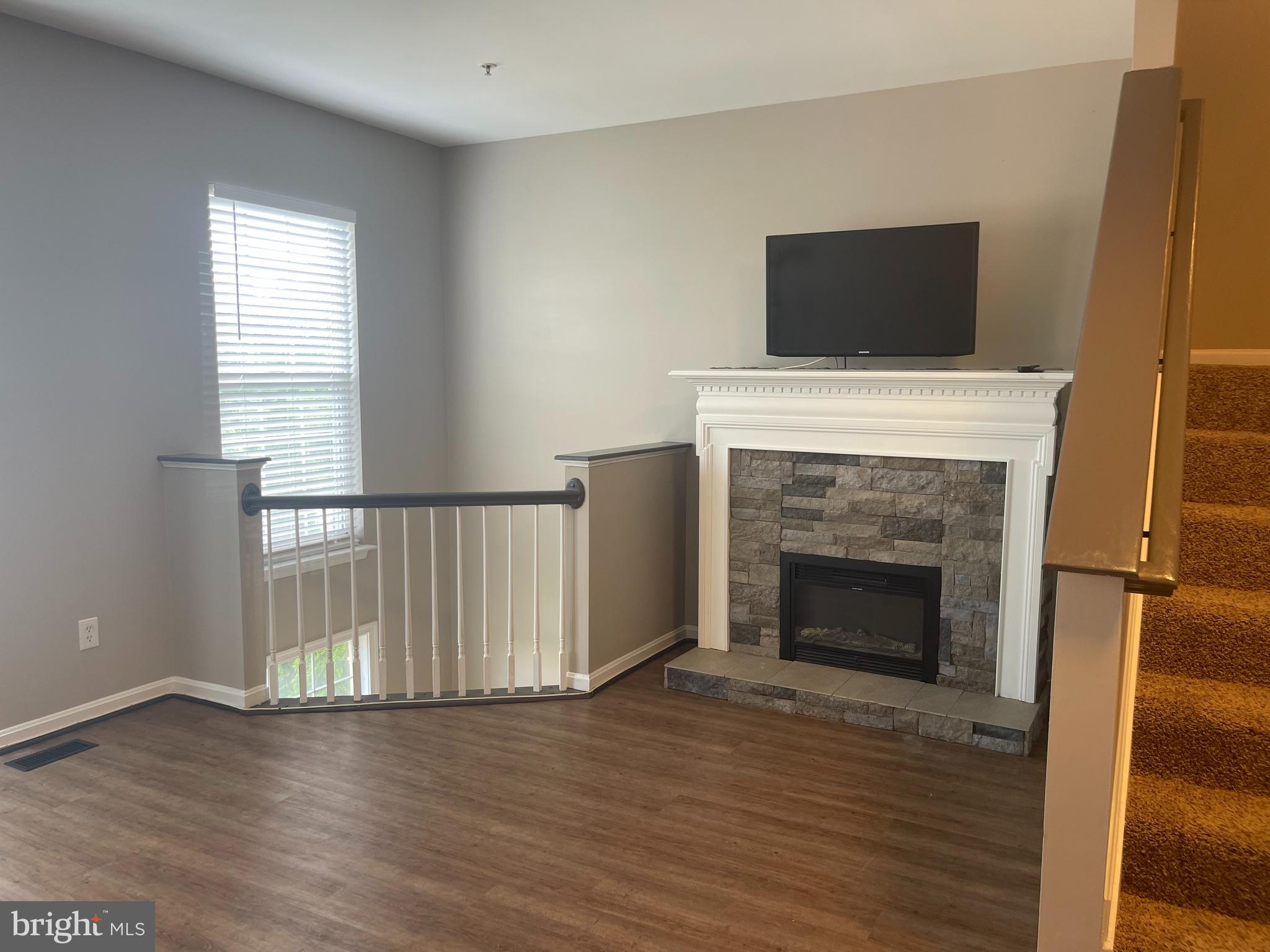 CARROLLWOOD MANOR - Residential Lease
