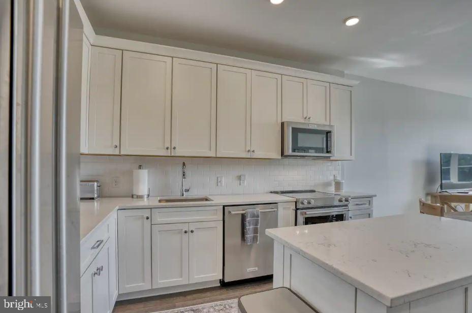 REGULARS - Residential