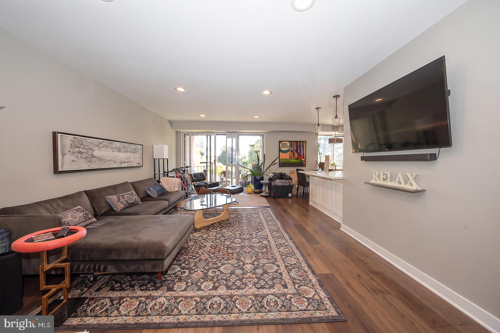 1650 OAKWOOD DRIVE E221