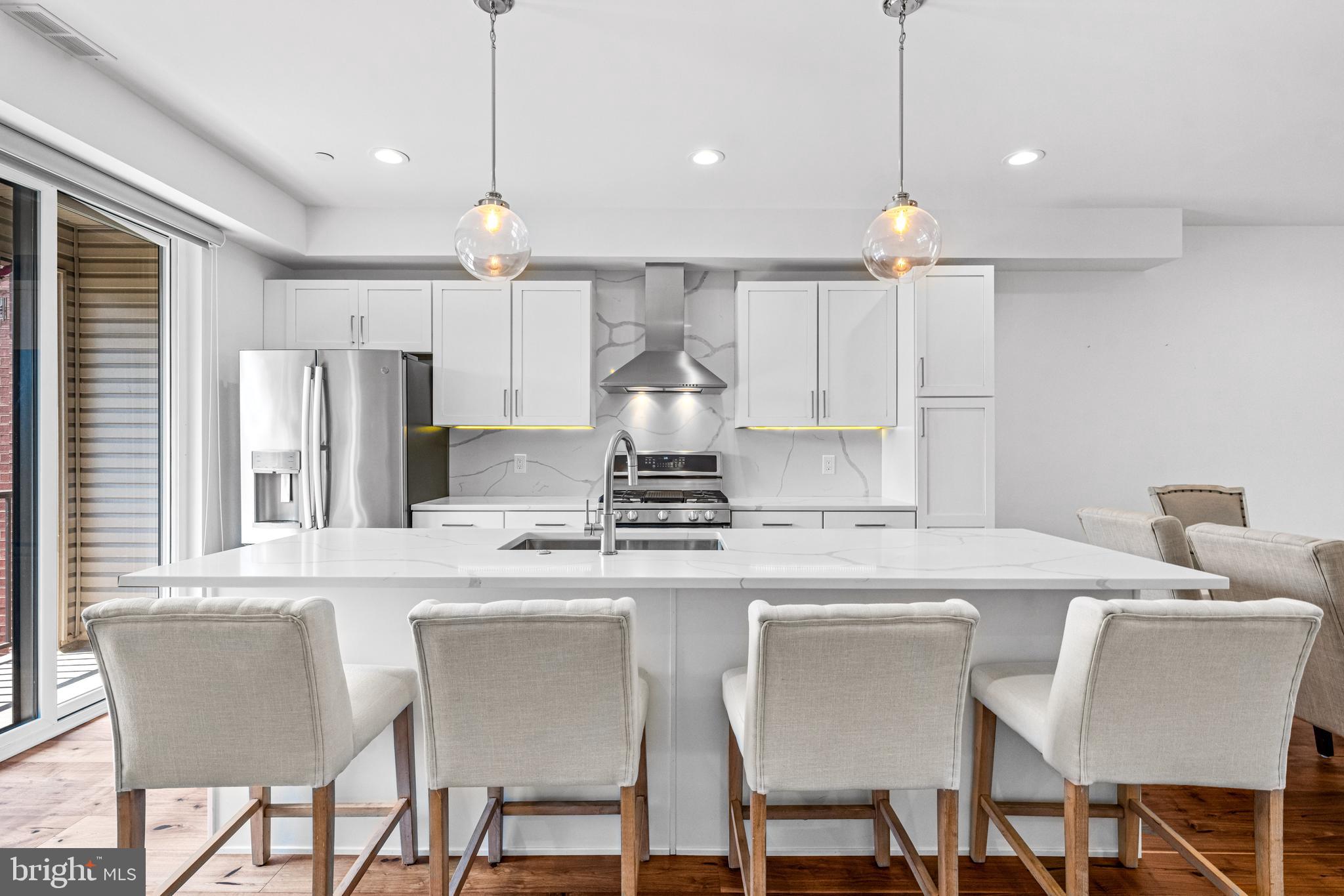 EAST FALLS - Residential