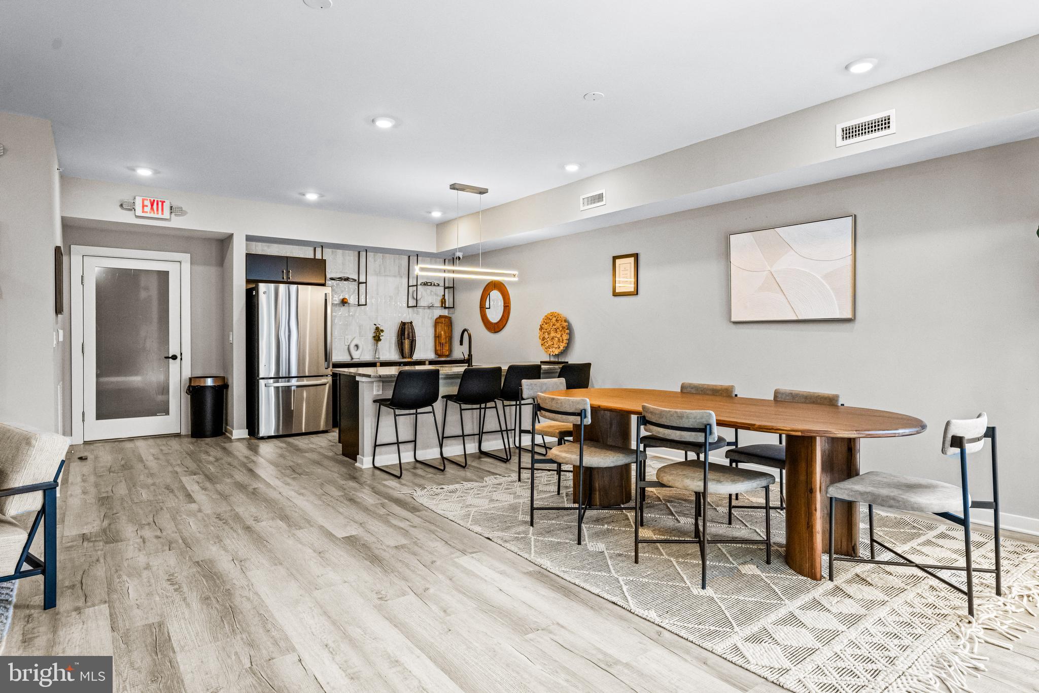 EAST FALLS - Residential