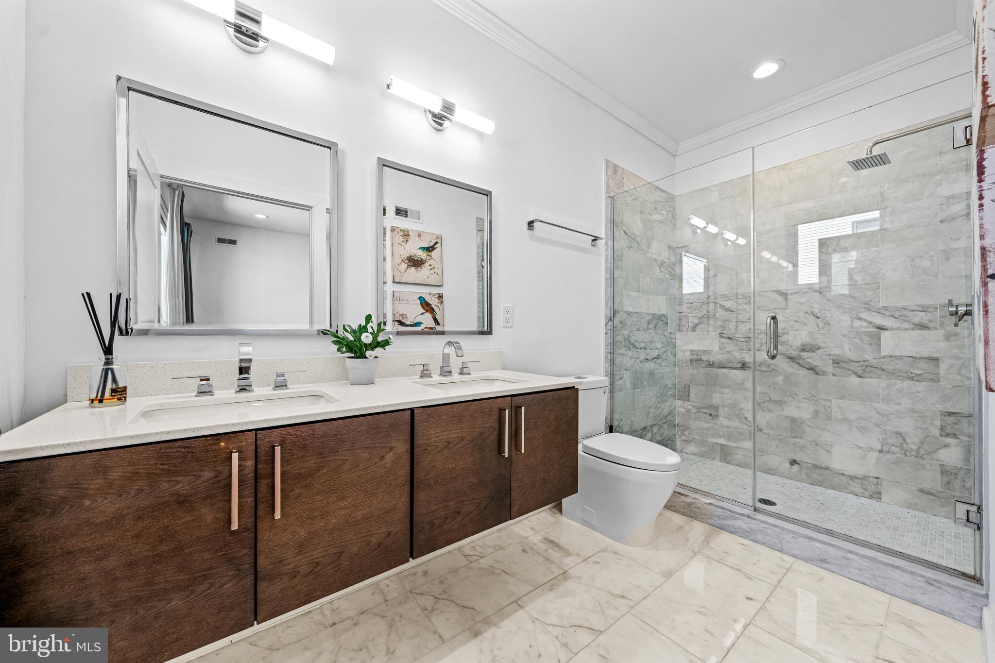 EAST FALLS - Residential