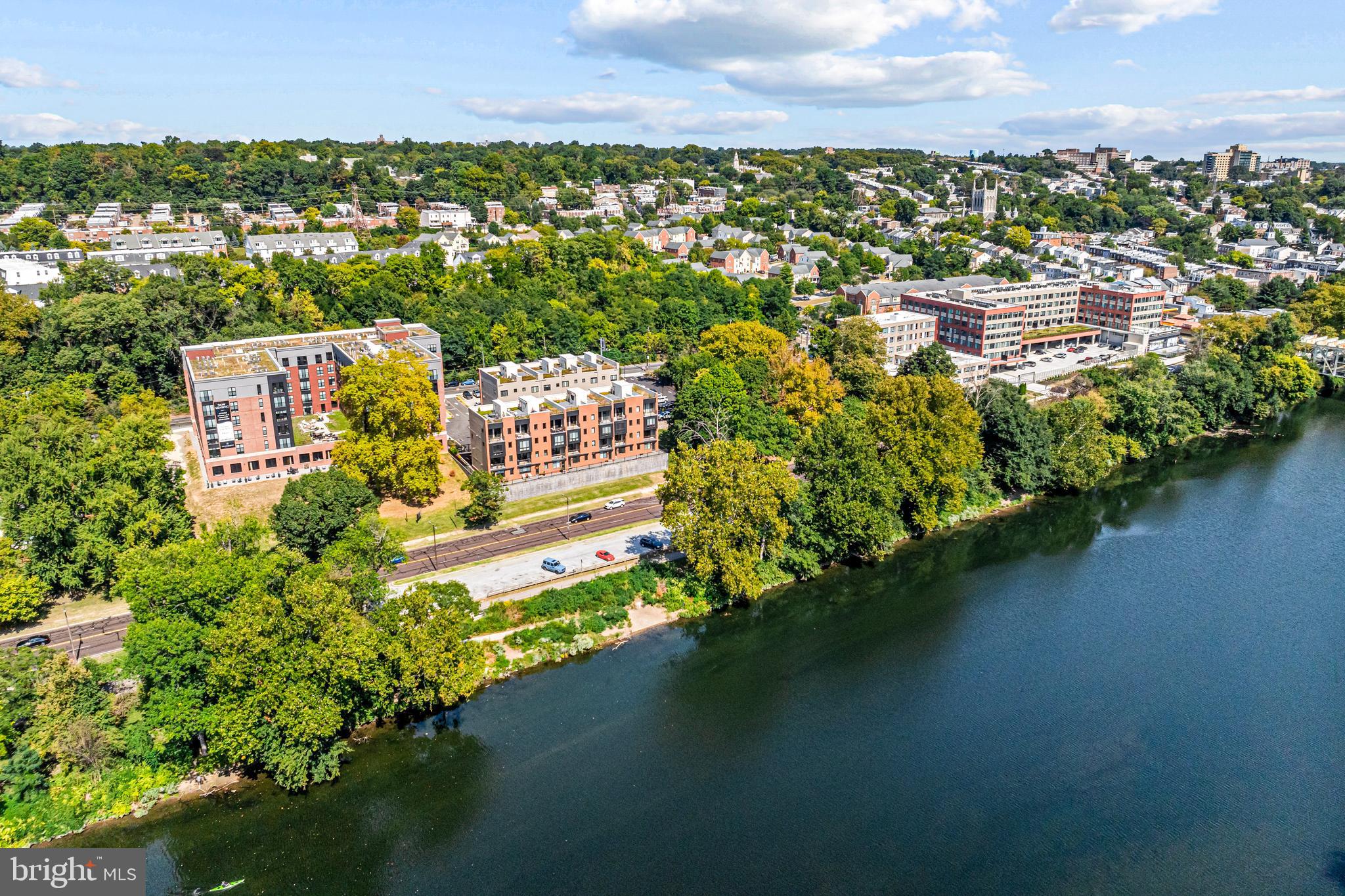 EAST FALLS - Residential