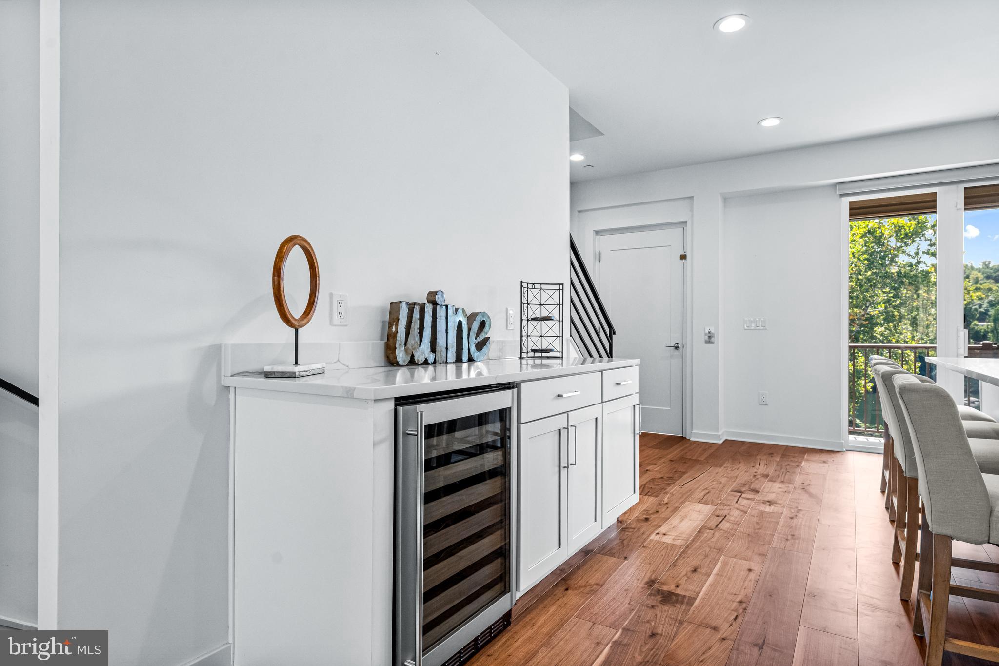 EAST FALLS - Residential