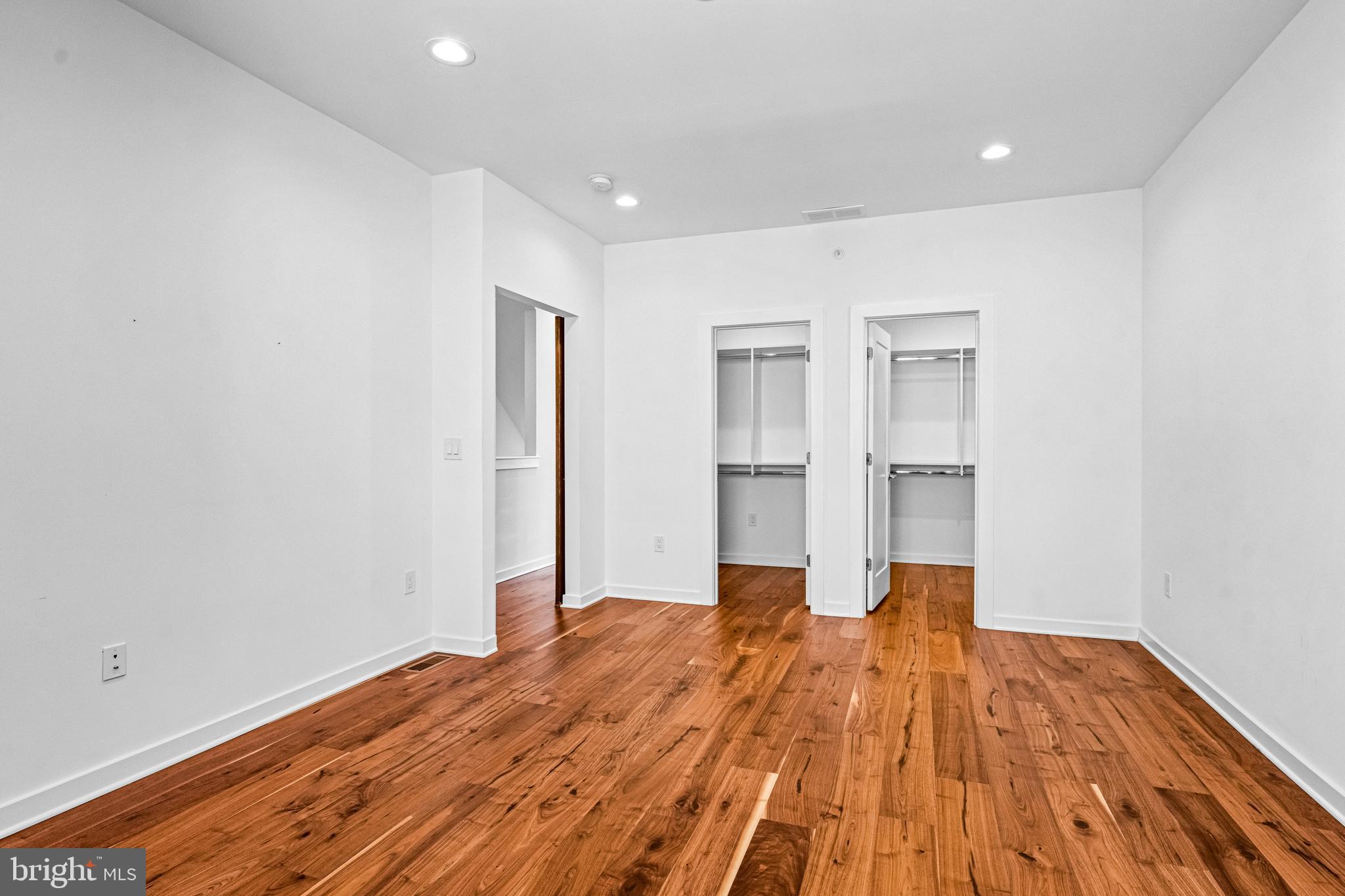 EAST FALLS - Residential