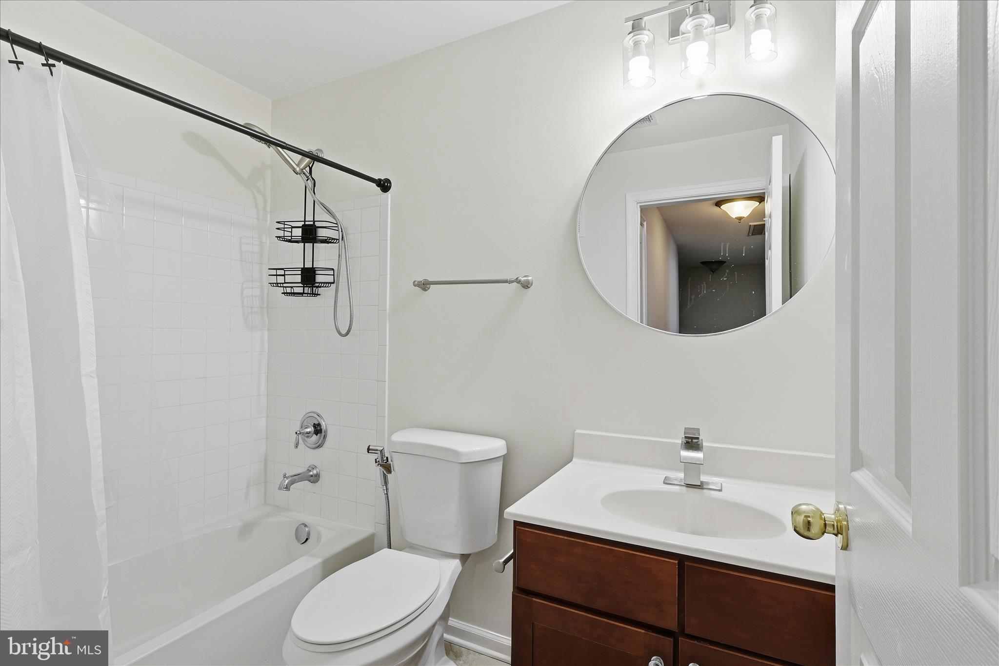 MARKET CENTER CONDOMINIUM - Residential