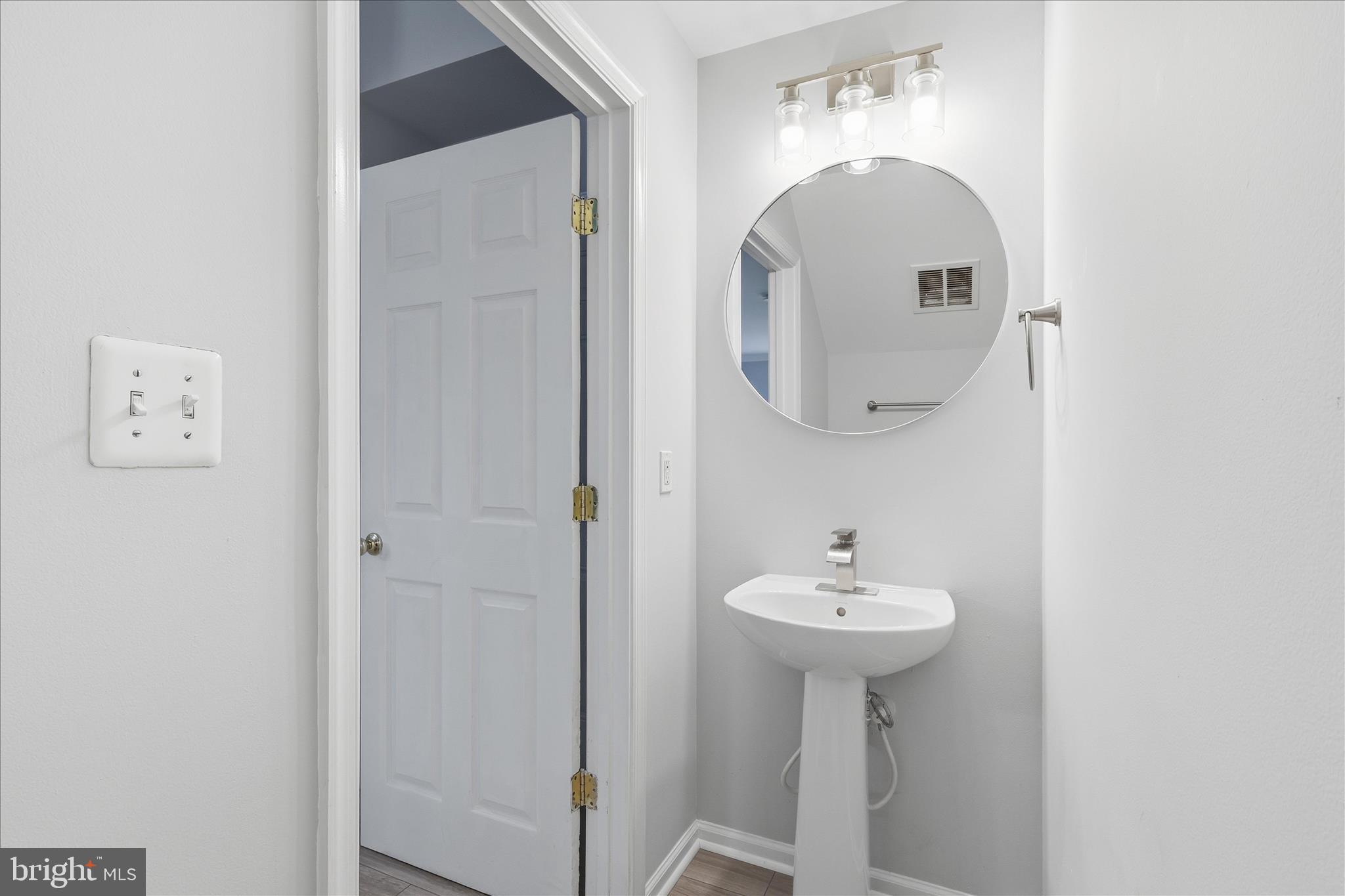 MARKET CENTER CONDOMINIUM - Residential