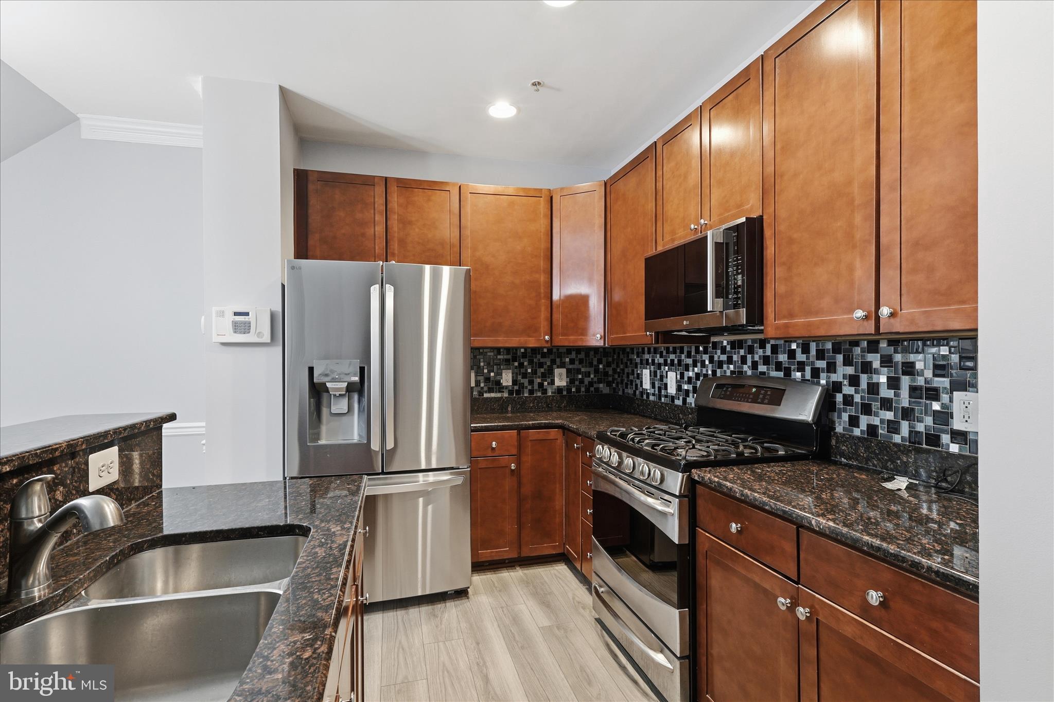 MARKET CENTER CONDOMINIUM - Residential