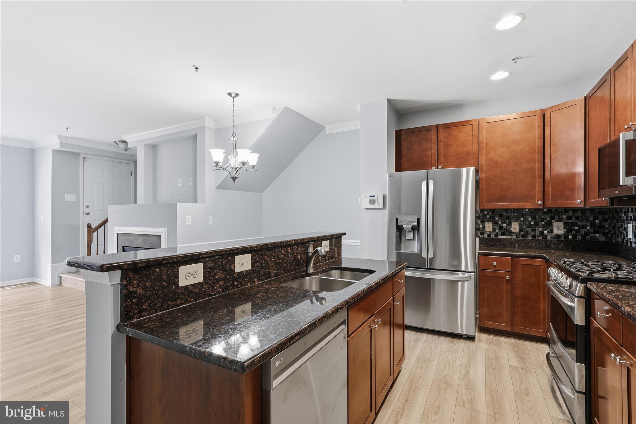 MARKET CENTER CONDOMINIUM - Residential