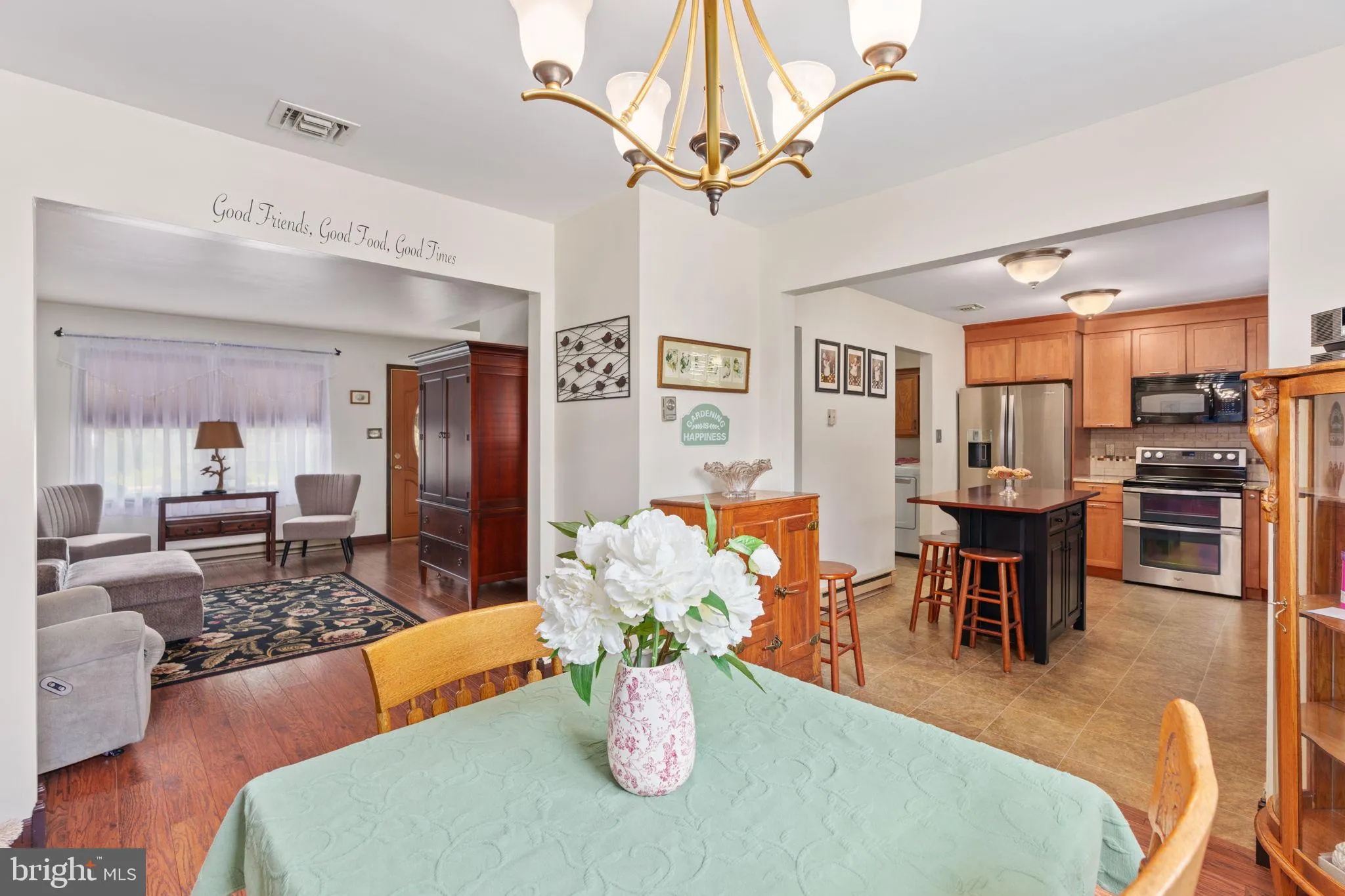 Coplay, Pennsylvania 18037, United States, 3 Bedrooms Bedrooms, ,3 BathroomsBathrooms,Residential,Pending,188026