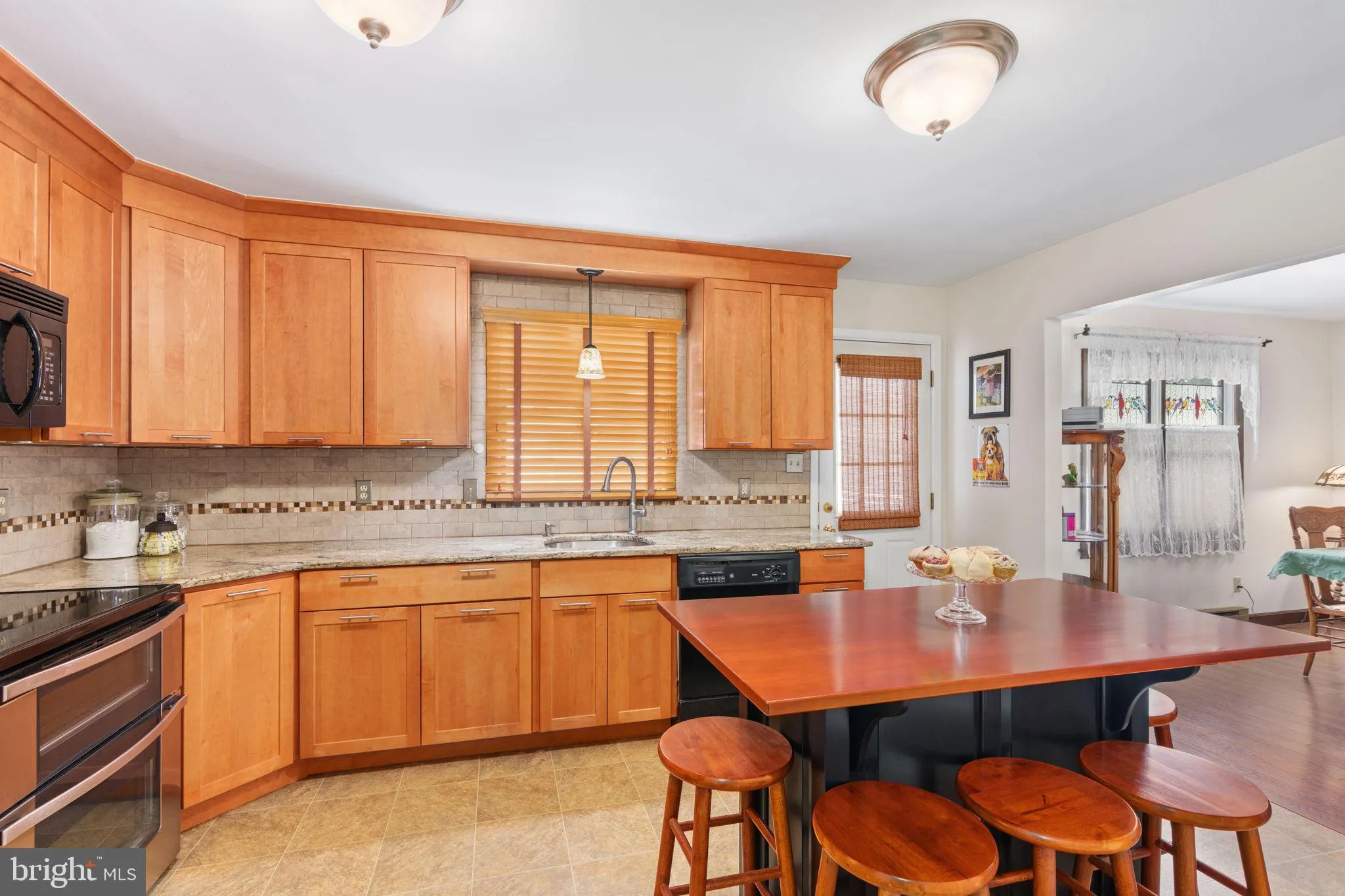 Coplay, Pennsylvania 18037, United States, 3 Bedrooms Bedrooms, ,3 BathroomsBathrooms,Residential,Pending,188026