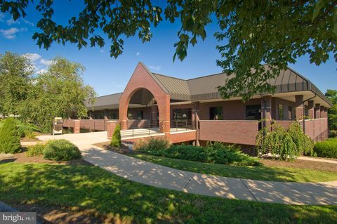 Photo of 805 Estelle Drive #212, LANCASTER, PA 17601 (MLS # PALA2086308)