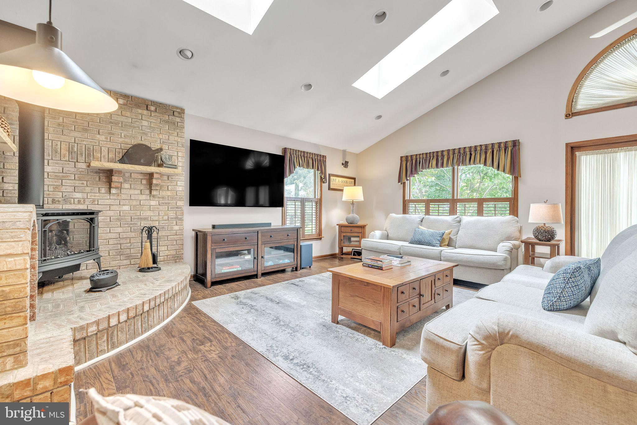 109 FAIRFIELD DRIVE