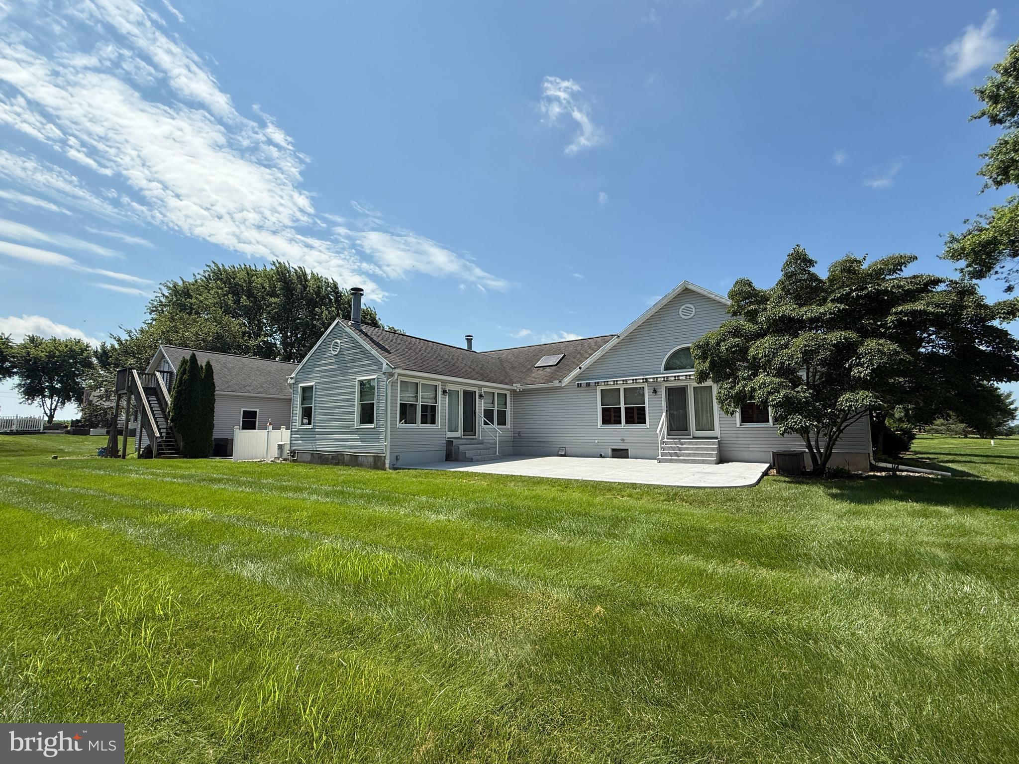 109 FAIRFIELD DRIVE