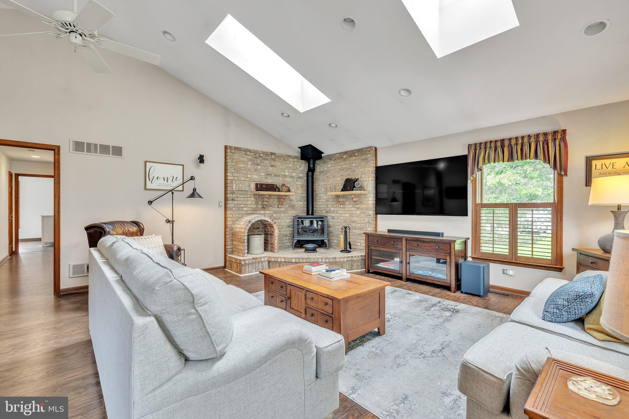 109 FAIRFIELD DRIVE