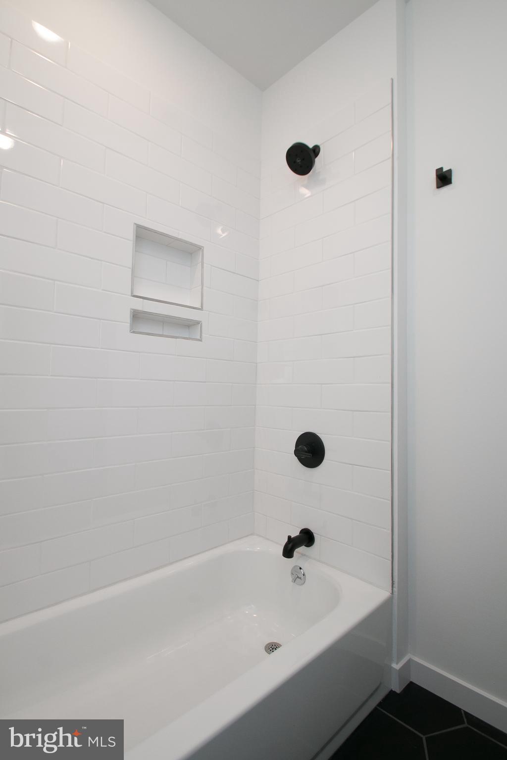 MILL CREEK - Residential Lease