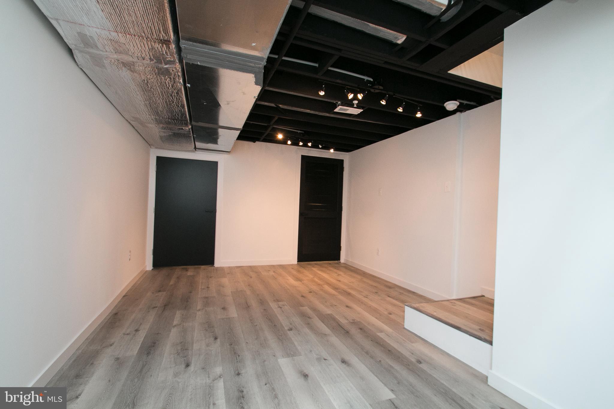 MILL CREEK - Residential Lease