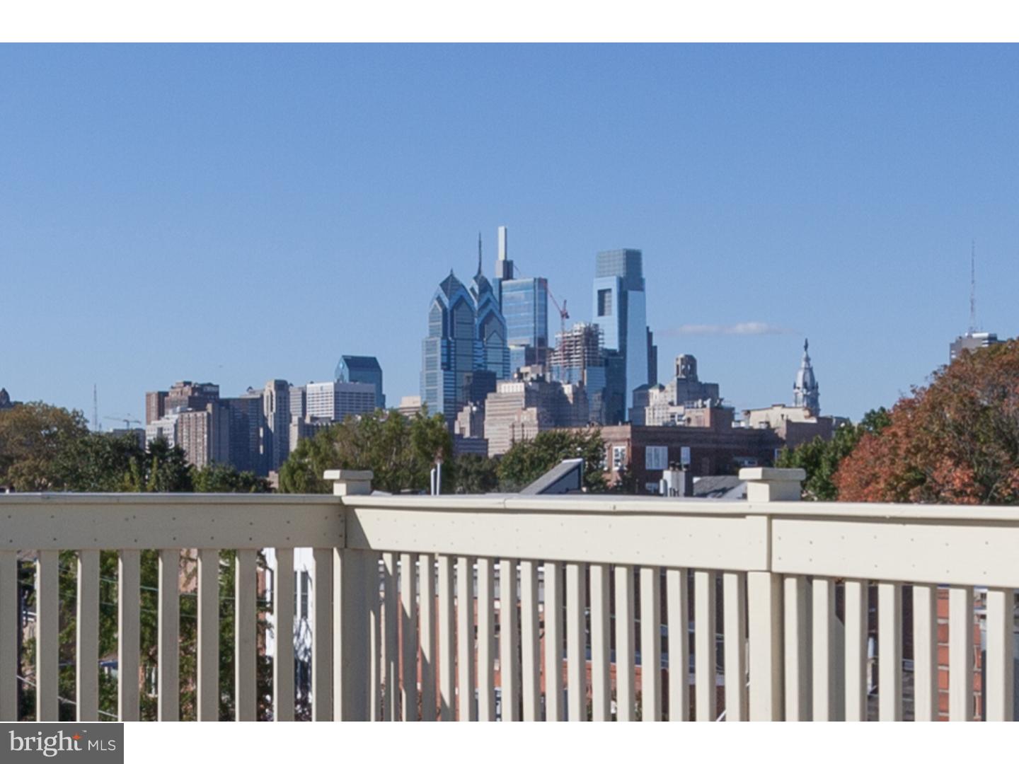 QUEEN VILLAGE - Residential