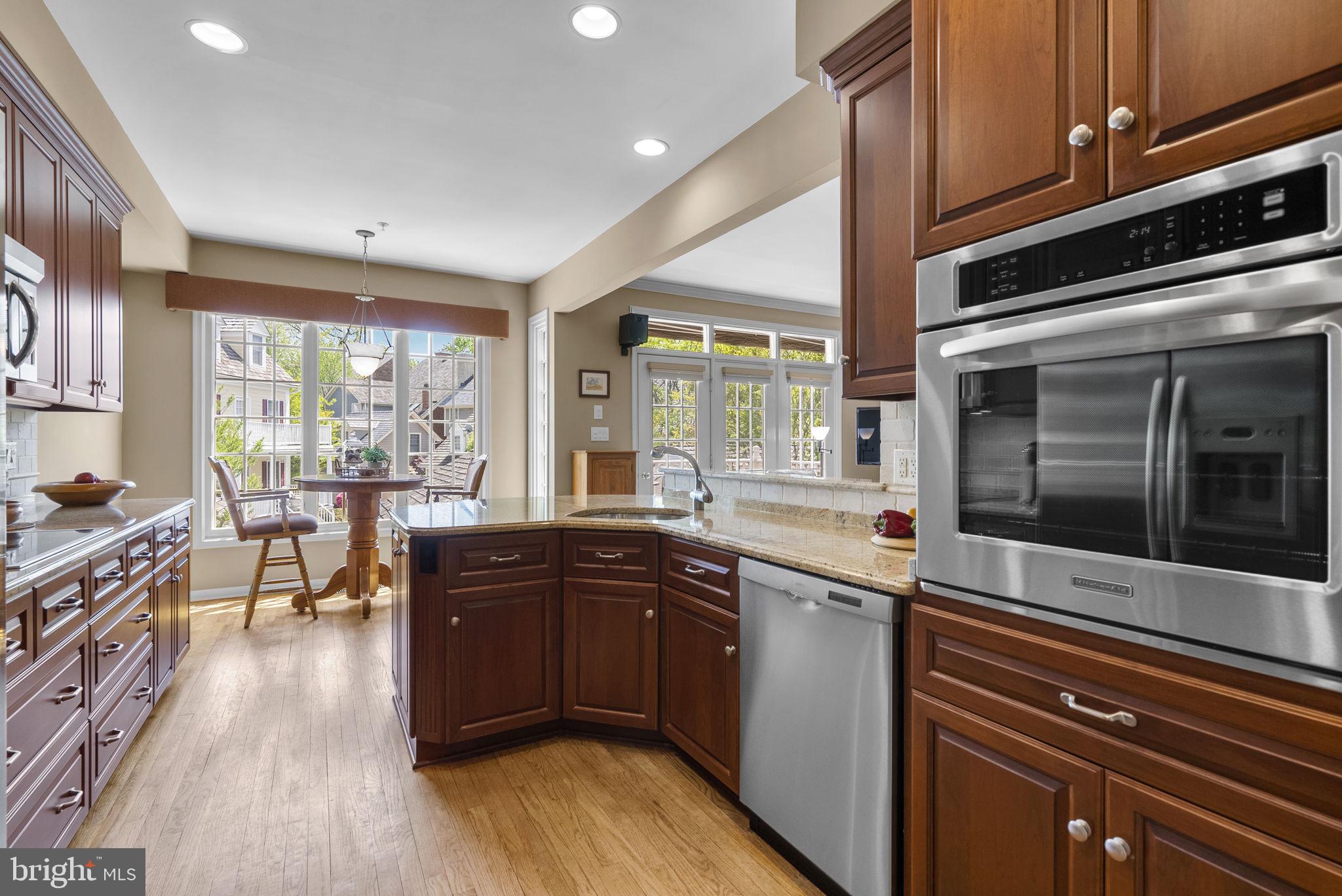 KENTLANDS - Residential