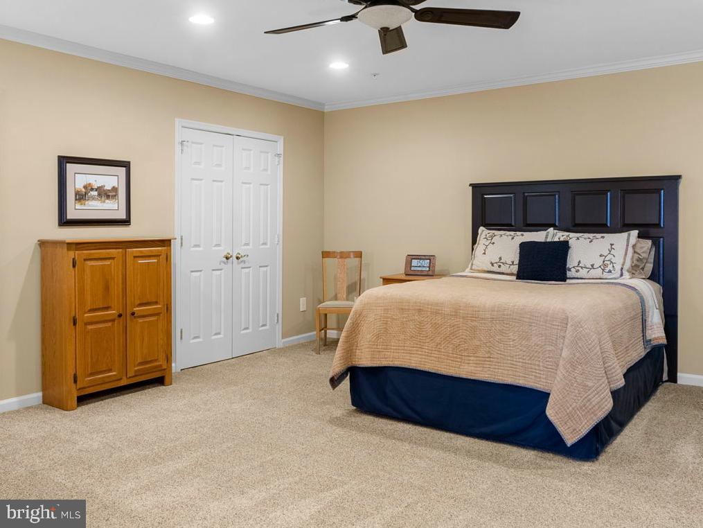 KENTLANDS - Residential